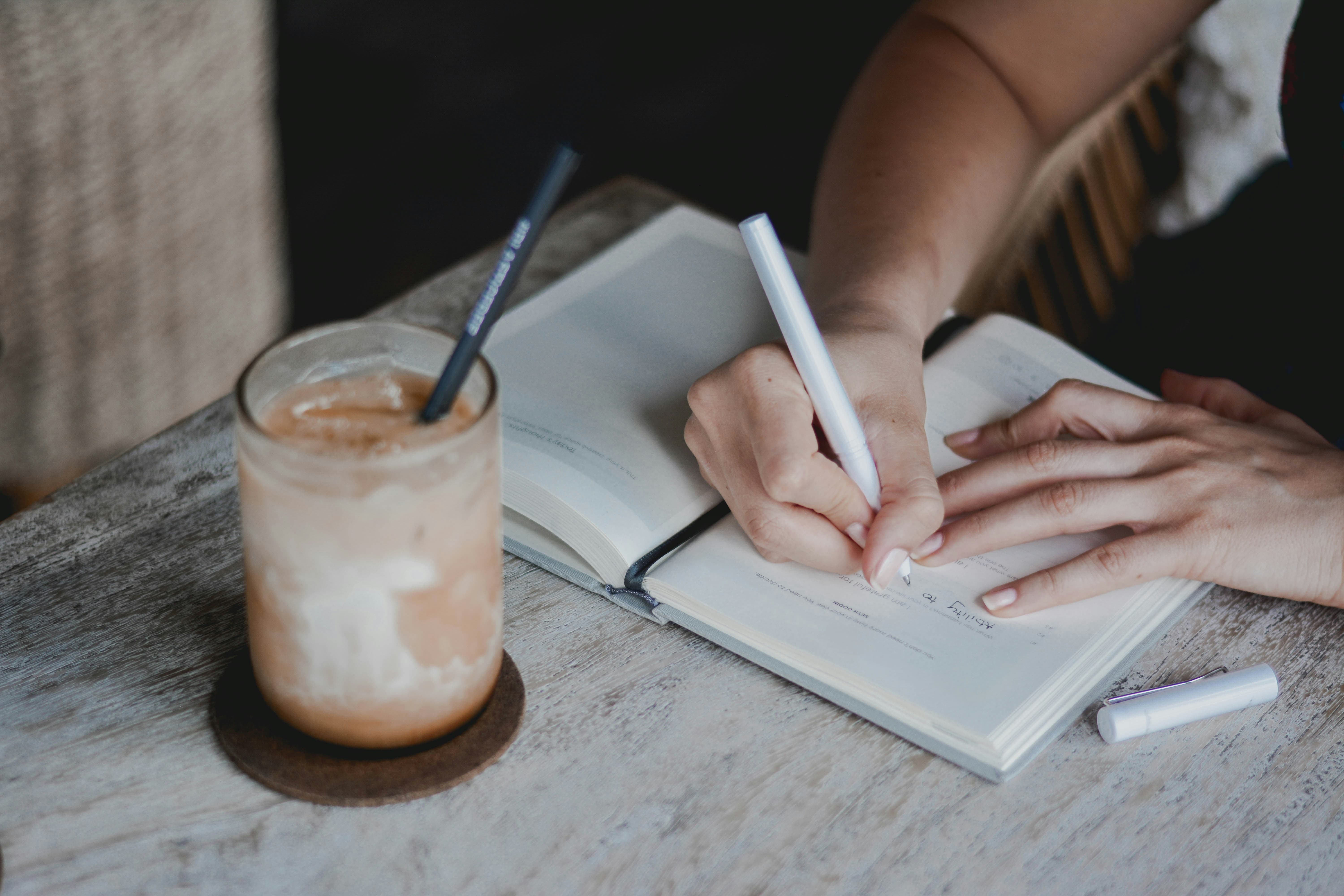 9 Powerful Writing Techniques for 2025